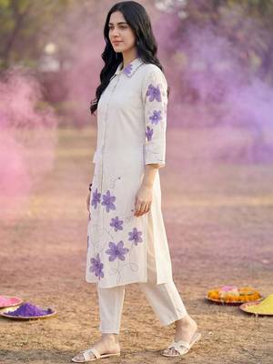 Women Floral Embroidered Thread Work Cotton Kurta with Trousers 3