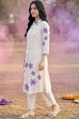 Women Floral Embroidered Thread Work Cotton Kurta with Trousers