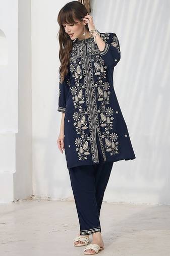 Ethnic Motifs Embroidered Thread Work Kurta With Trousers