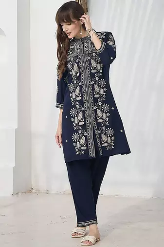 Ethnic Motifs Embroidered Thread Work Kurta With Trousers