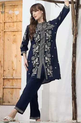 Ethnic Motifs Embroidered Thread Work Kurta With Trousers