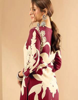 Women Floral Printed Kurta with Pyjamas 4