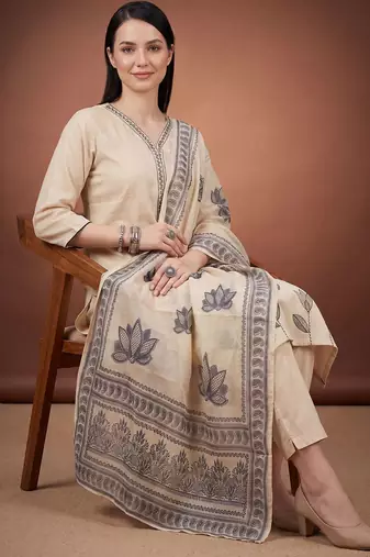 Women Ethnic Motifs Embroidered Thread Work Kurta with Trousers & With Dupatta