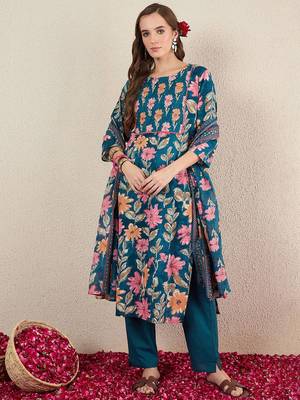 Women Floral Printed Cotton Kurta with Trousers & Dupatta 4