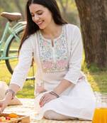 Women Floral Embroidered Regular Thread Work Pure Cotton Kurta with Trousers