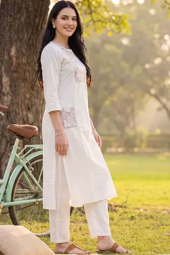 Women Floral Embroidered Regular Thread Work Pure Cotton Kurta with Trousers
