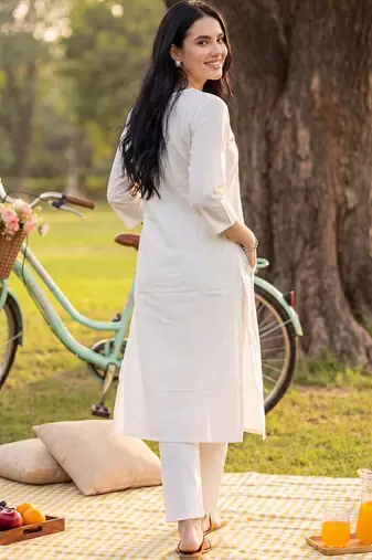 Women Floral Embroidered Regular Thread Work Pure Cotton Kurta with Trousers