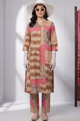 Women Printed Cotton Kurta with Trousers