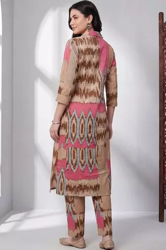 Women Printed Cotton Kurta with Trousers