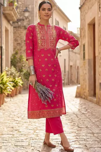 Women Ethnic Motifs Printed Thread Work Cotton Kurta with Trousers