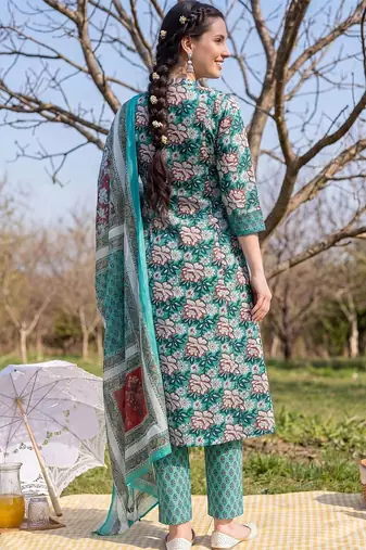 Women Floral Printed Cotton Kurta with Trousers & With Dupatta