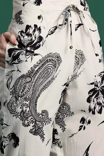 Women Floral Printed Beads and Stones Cotton Kurta with Trousers & With Dupatta
