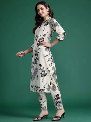 Women Floral Printed Beads and Stones Cotton Kurta with Trousers & With Dupatta 5