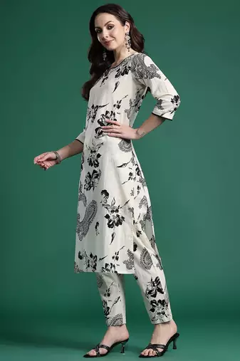 Women Floral Printed Beads and Stones Cotton Kurta with Trousers & With Dupatta