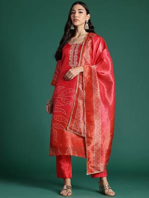 Ethnic Motifs Printed Zari Kurta with Trousers & With Dupatta 7
