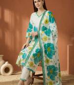 Women Floral Printed Cotton Kurta with Trousers & With Dupatta