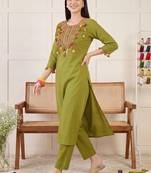 Women Ethnic Motifs Embroidered Thread Work Cotton Kurta with Trousers