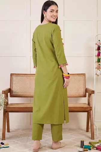 Women Ethnic Motifs Embroidered Thread Work Cotton Kurta with Trousers
