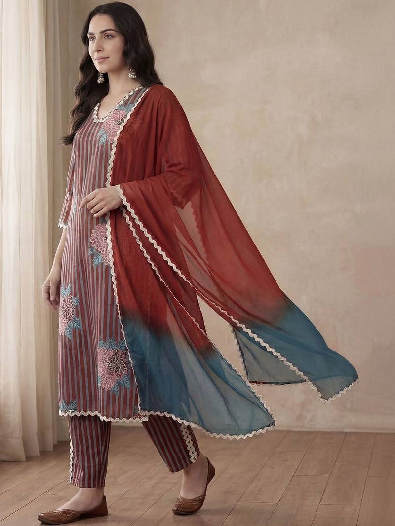 Women Printed Thread Work Cotton Kurta with Trousers & With Dupatta