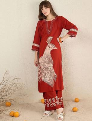Women Ethnic Motifs Printed Thread Work Kurta with Palazzos 1