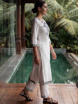 Women Embroidered Thread Work Cotton Kurta with Trousers 3