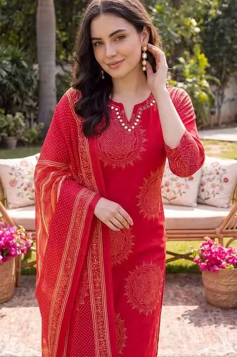 Women Ethnic Motifs Printed Cotton Kurta with Trousers & With Dupatta