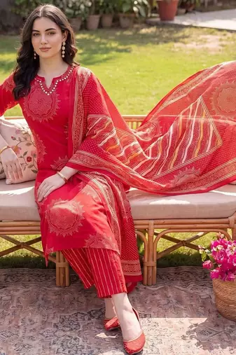 Women Ethnic Motifs Printed Cotton Kurta with Trousers & With Dupatta