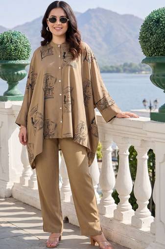 Women Ethnic Motifs Printed Kurti with Trousers