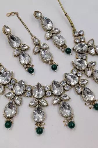 green color necklace set with earrings & maang tikka | kundan & agate stone | gold plated