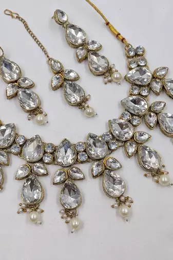 white color necklace set with earrings & maang tikka | kundan & agate stone | gold plated