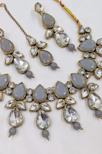 Necklace set with earrings & maang tikka | kundan & agate stone | gold plated