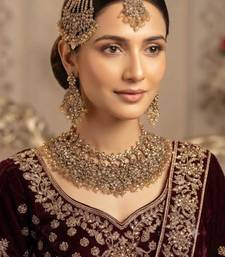 Necklace set with earrings, maang tikka & pasha | kundan & agate stone | gold plated