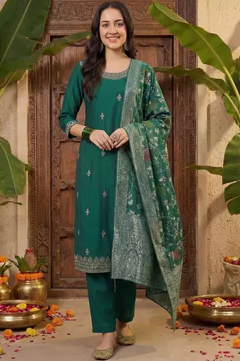Women Ethnic Motifs Embroidered Thread Work Kurta with Trousers & With Dupatta