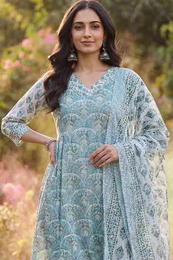 Women Ethnic Motifs Printed Cotton Kurta with Trousers & With Dupatta