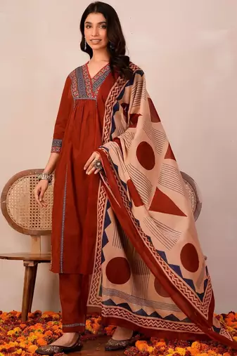 Women Ethnic Motifs Yoke Design Empire Thread Work Cotton Kurta with Trousers & With Dupatta