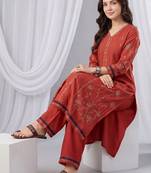 Women Ethnic Motifs Embroidered Thread Work Kurta with Trousers