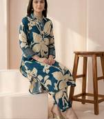 Women Floral Printed Kurta with Trousers