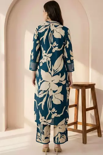 Women Floral Printed Kurta with Trousers