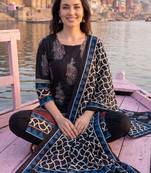 Women Ethnic Motifs Printed Cotton Kurta with Trousers & With Dupatta