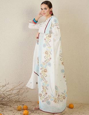 Women Floral Embroidered Cotton Kurta with Trousers & Dupatta 4