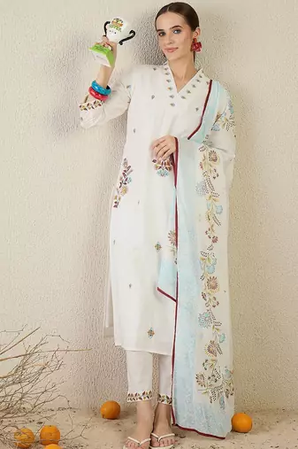 Women Floral Embroidered Cotton Kurta with Trousers & Dupatta