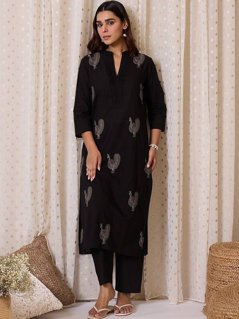 Women Ethnic Motifs Embroidered Thread Work Cotton Kurta with Trousers