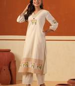 Women Ethnic Motifs Printed Cotton Kurta with Trousers
