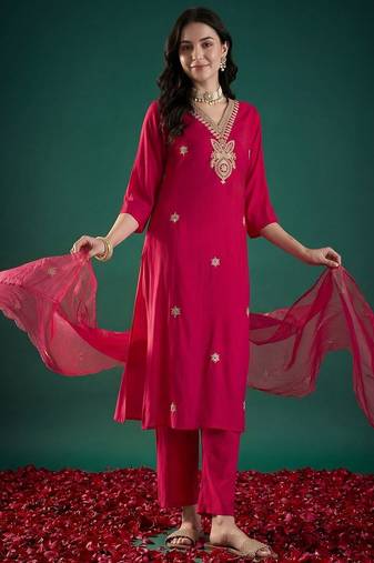 Women Ethnic Motifs Embroidered Thread Work Kurta with Trousers & With Dupatta
