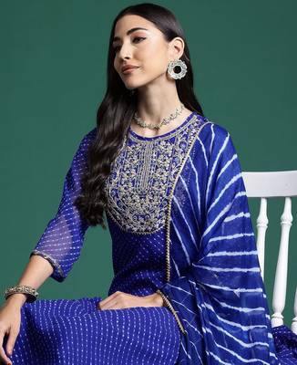 Women Leheriya Printed Kurta With Trousers & Dupatta 2