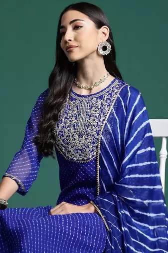 Women Leheriya Printed Kurta With Trousers & Dupatta