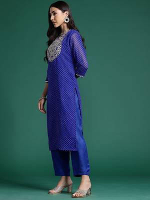 Women Leheriya Printed Kurta With Trousers & Dupatta 6