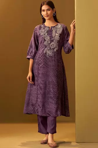 Women Ethnic Motifs Printed Panelled Kurta with Trousers