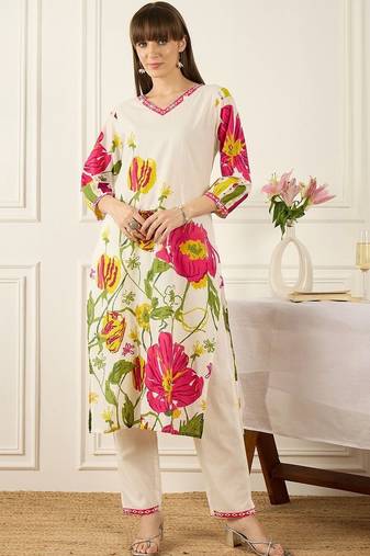 Women Floral Printed Cotton Kurta with Trousers & With Dupatta