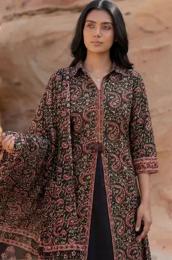 Women Paisley Printed Cotton Kurta with Trousers & With Dupatta